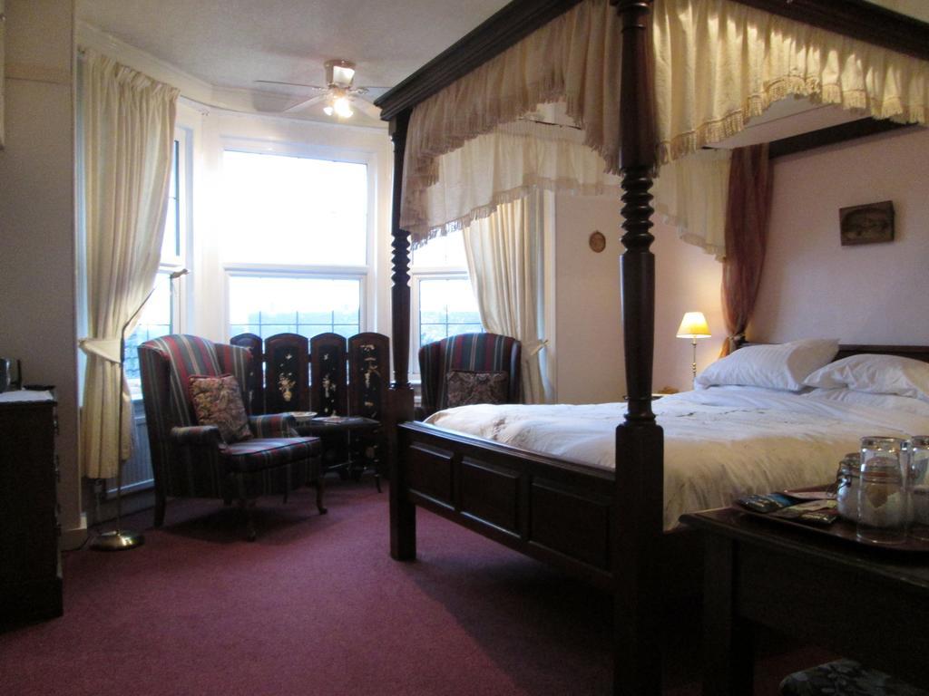 Crossways House Bed And Breakfast Ист-Каус Номер фото